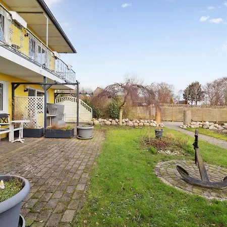 Apartmenthaus-wattwurm *